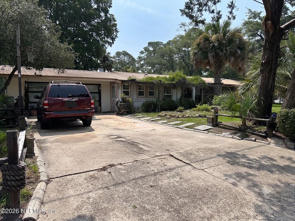 1st image of 3833 ANVERS Boulevard