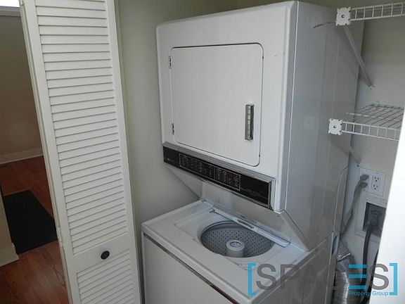 3rd image of 1867 N Bissell St #B2