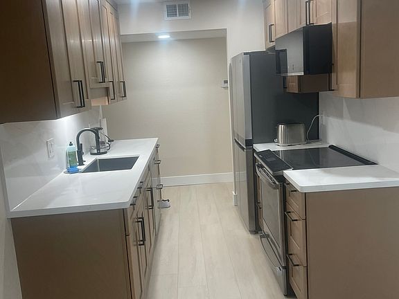 3rd image of 3898 Magnolia Dr #9