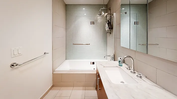 Sold by Modern Spaces | media 8