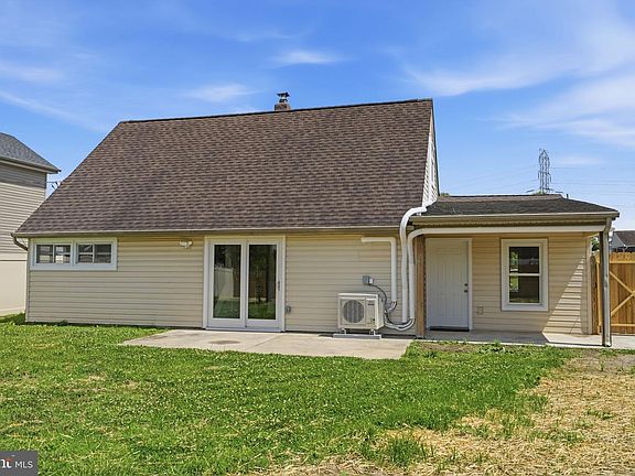 3rd image of 75 Ivy Hill Rd