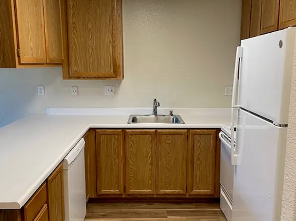 1111 14th St #11, Santa Rosa, CA 95404