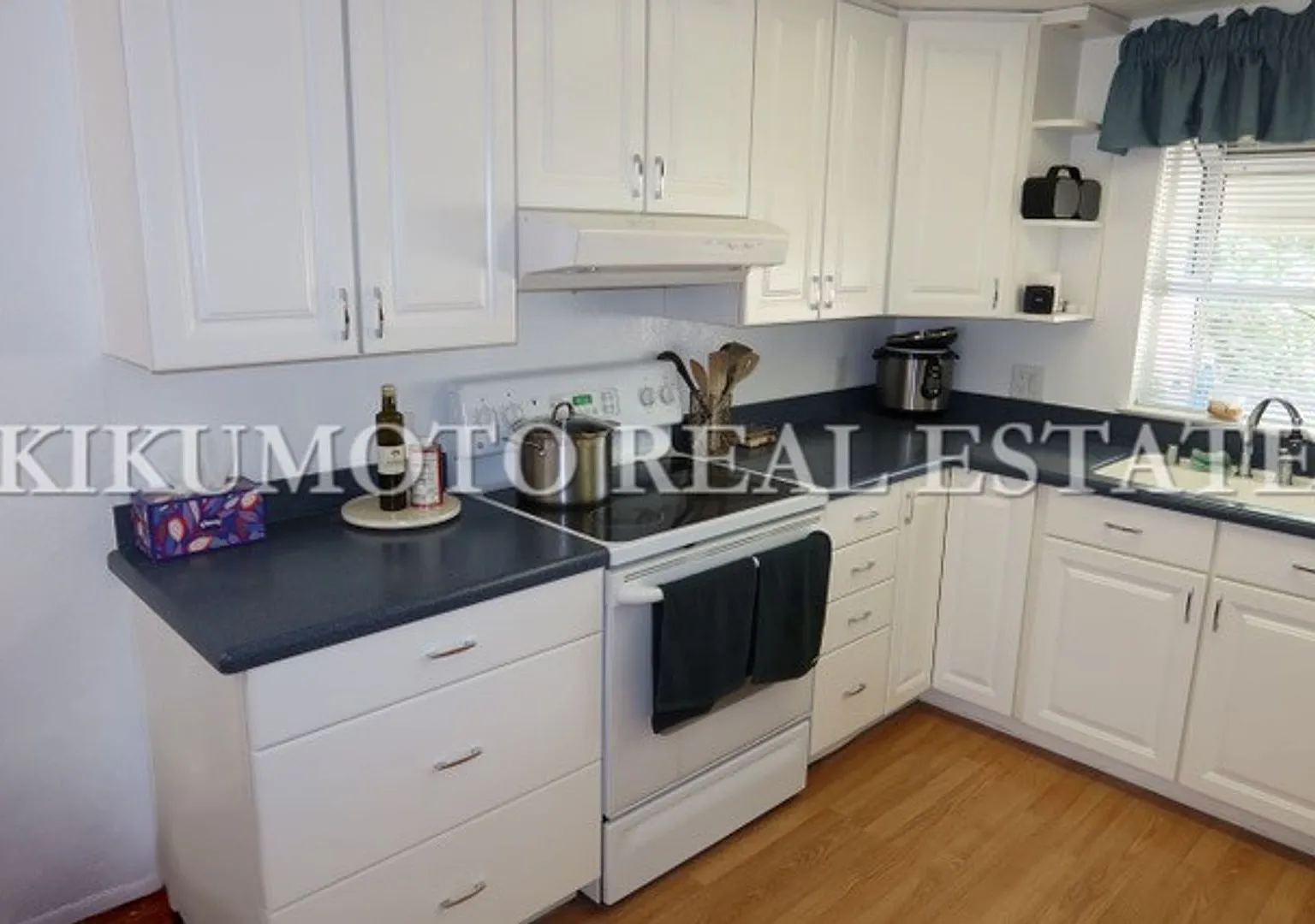 3 Bedroom 2 Bath in the Rosa Del Rio Community — Photo 2