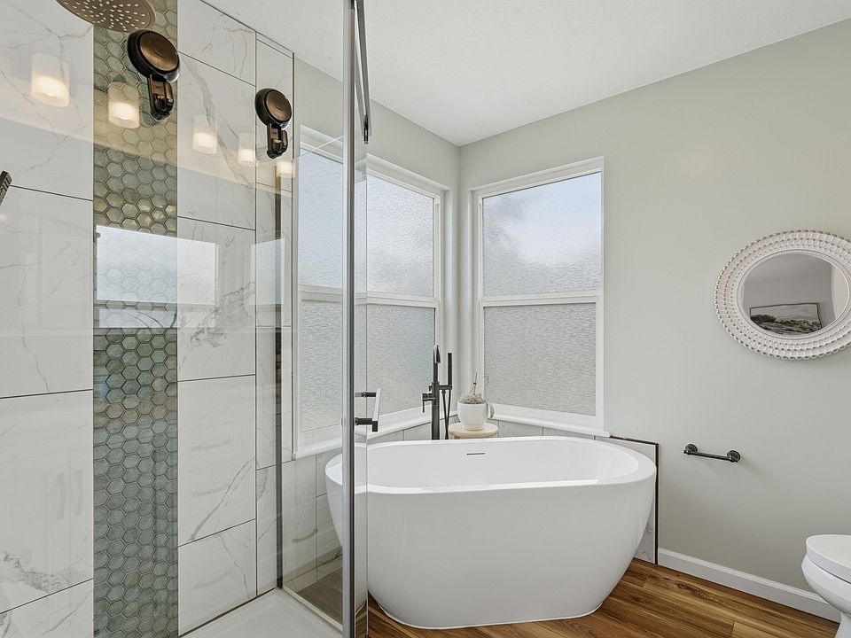 1st image of 581 Compass Cir