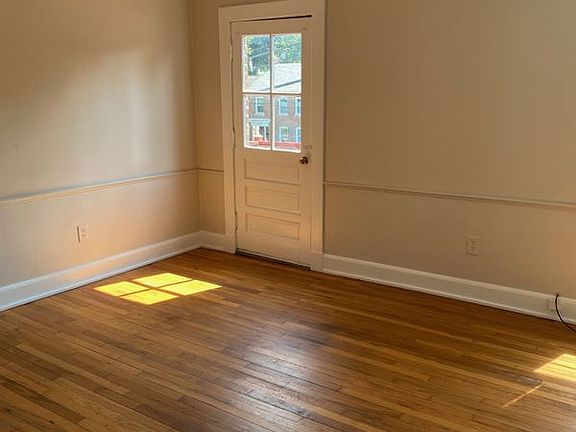5th image of 15 Ardmore St Floor 2