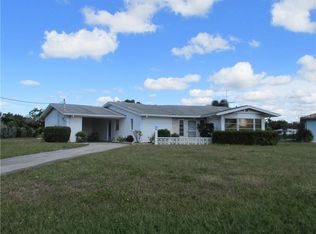 411 Pine Tree Ter, Venice, FL 34293