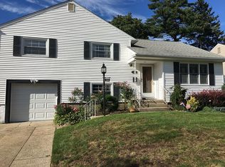 23 Circle Dr, Syosset, NY 11791