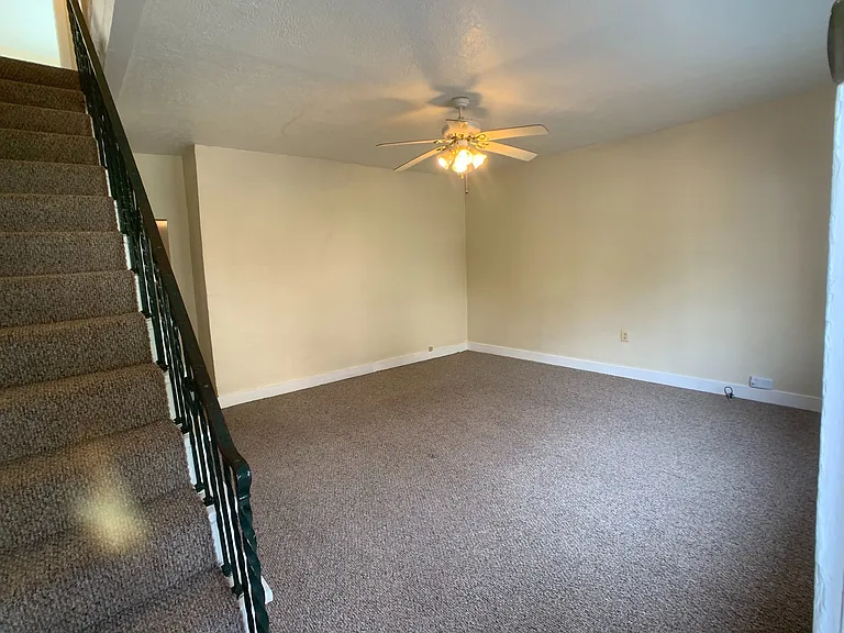 35 Wyoming St — Photo 43