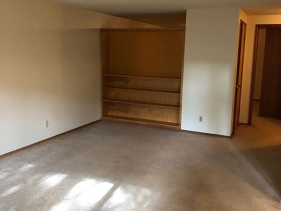 2nd image of 4744 40th Ave NE #44B