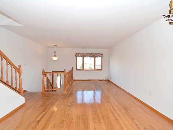 5th image of 142 Braisted Ave