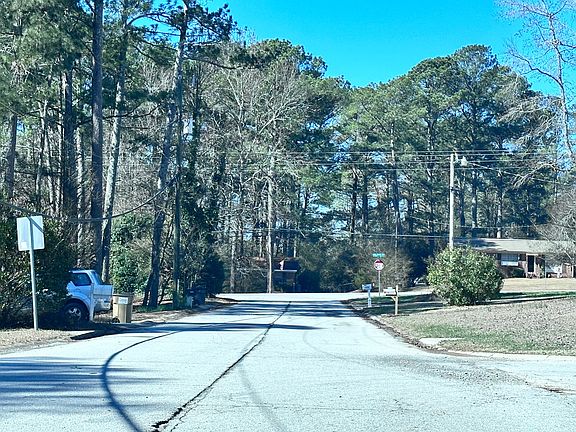 5th image of 1267 Country Lane Way NE