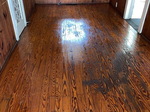 3rd image of 110 Park Dr APT 2