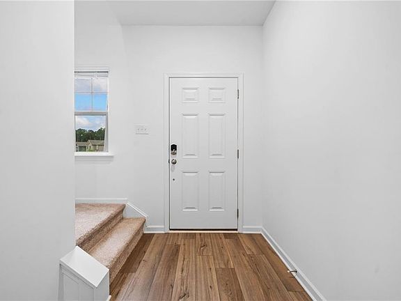 3rd image of 788 Evergreen Rd