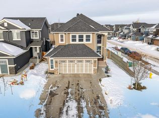 2 Ashmore Bay, Strathcona County, AB T8H 0T7