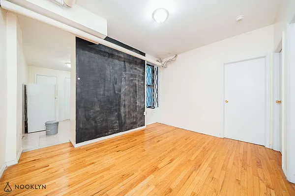 Rented by Nooklyn NYC LLC | media 10