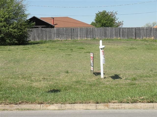 2nd image of 6716 Rendon Rd