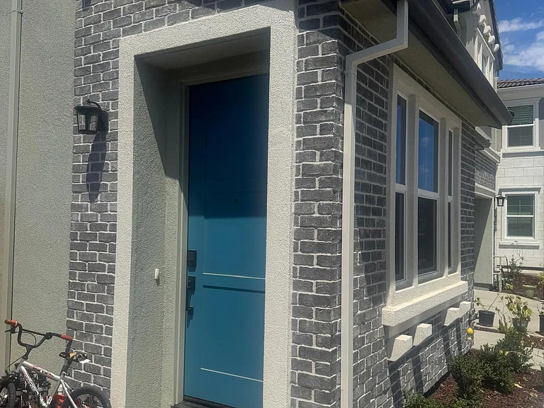 246 W Volta St — Photo 4