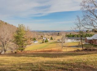 123 Old School Rd, Wytheville, VA 24382