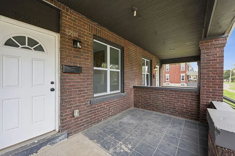 4 bed, 2.5 bath, 1750 sqft, $2,095 — Photo 3