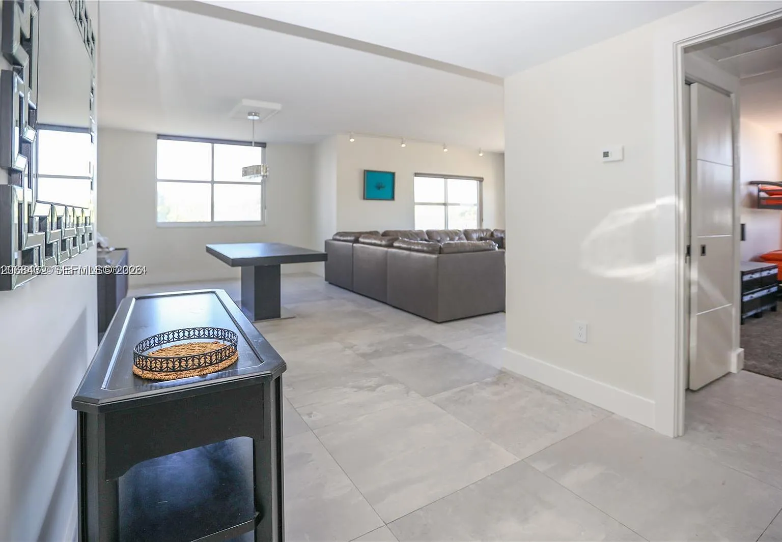 Arlen House Condo — Photo 2