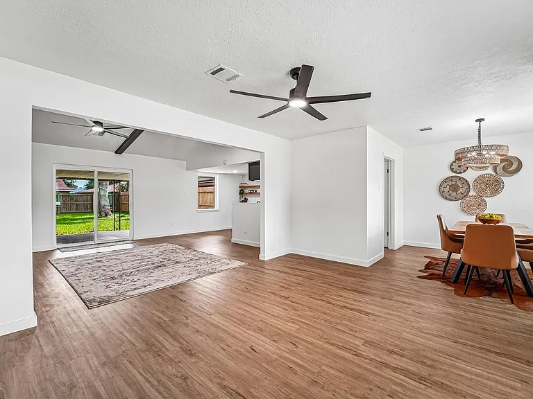 2801 Coy Dr — Photo 41