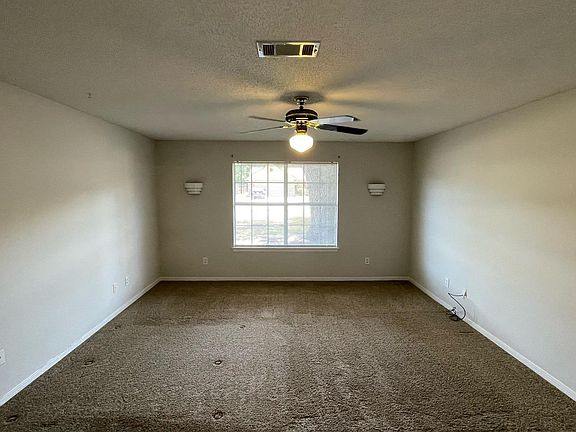 5th image of 212 Lakeland Ct
