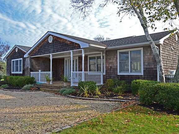 3rd image of 12 Sandpiper Ct