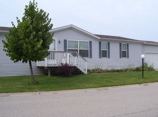 615 Bluebird Cir, Sandwich, IL 60548