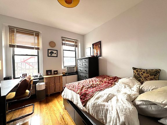 3rd image of 4 Orchard St #1D