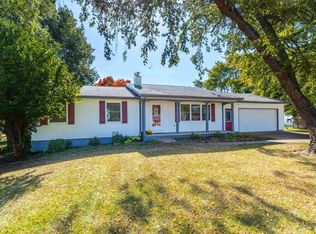 728 Meadowlark Ct, Geneseo, IL 61254