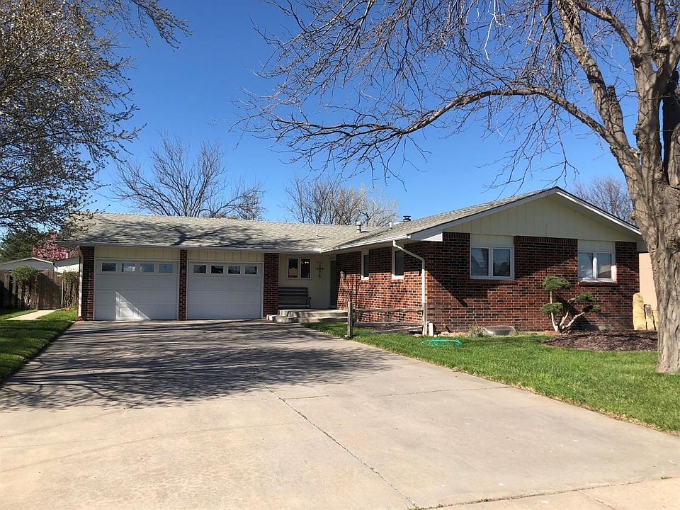 1st image of 2612 N Coachman Dr