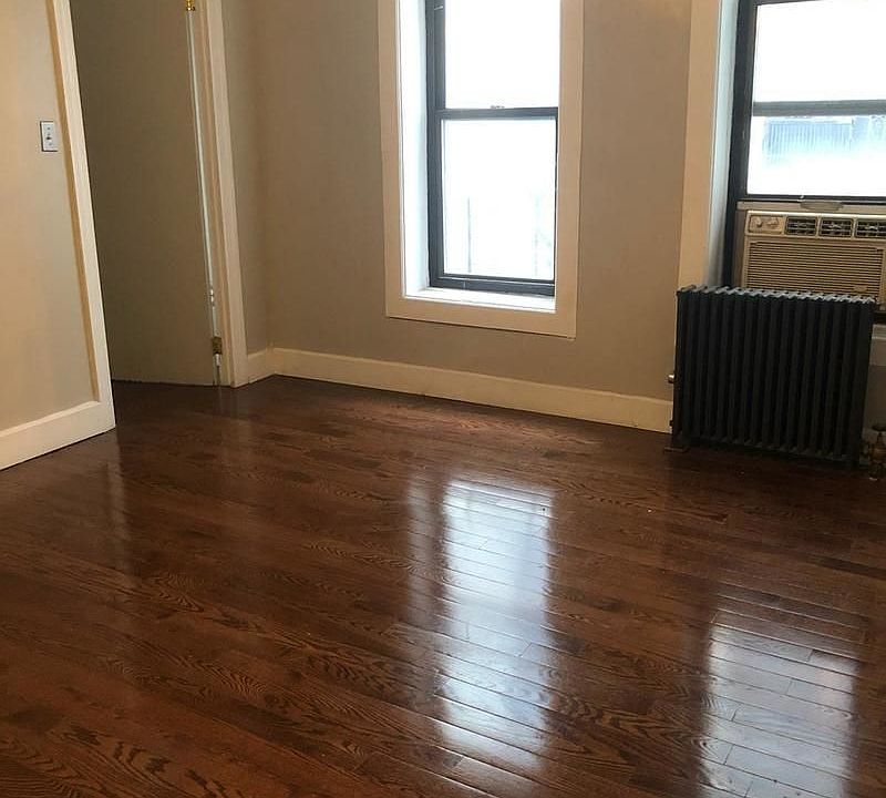 1st image of 125 Sterling St APT 3
