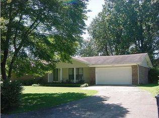 8201 Oxford Rd, Hixson, TN 37343