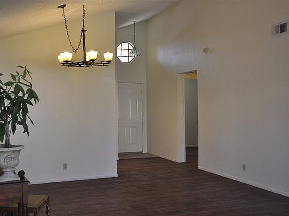 5th image of 19020 Elm Dr