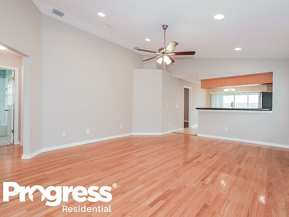 5th image of 8907 Bridgeford Oaks Dr