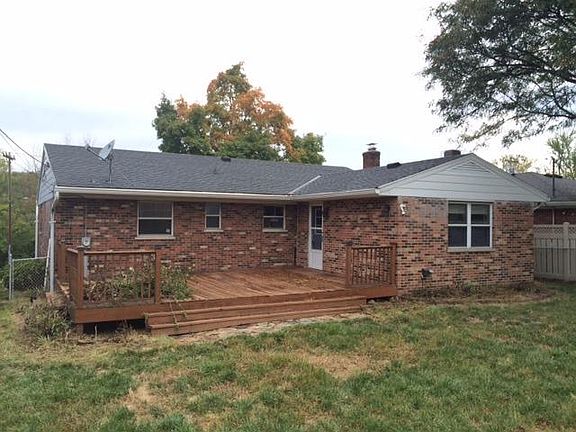 3rd image of 2936 Westbourne Dr