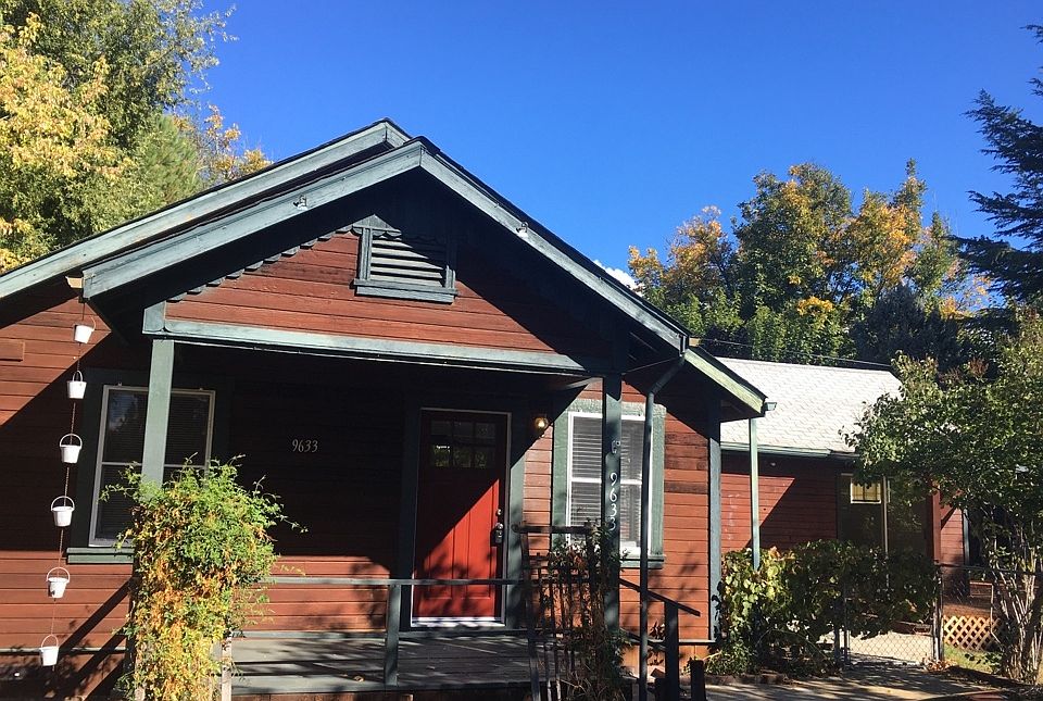 Front Yard_Exterior_1 (7)_12132022