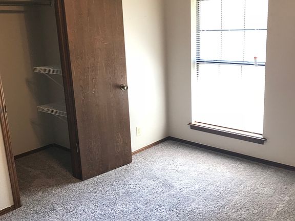 4th image of 2701 Belknap Ave #2701