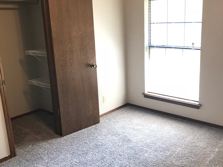 2701 Belknap Ave #2701 — Photo 4
