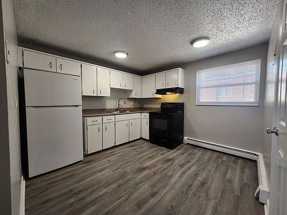 3rd image of 7165 Alegre Cir APT 4