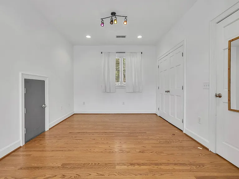 520 32nd Ave S — Photo 23