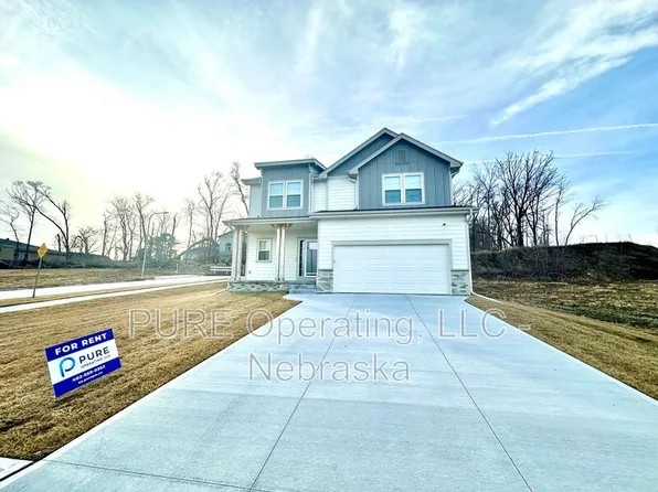 17451 Tucker St, Bennington, NE 68007