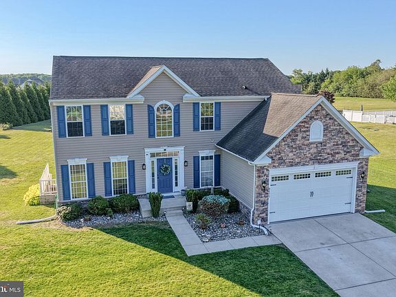 2nd image of 8475 Glade Dr