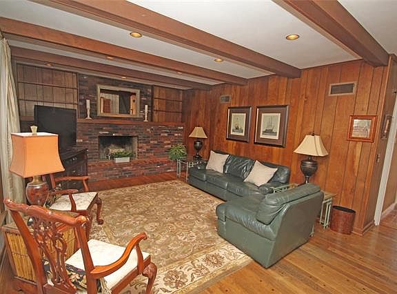 4th image of 1509 Greening Ln