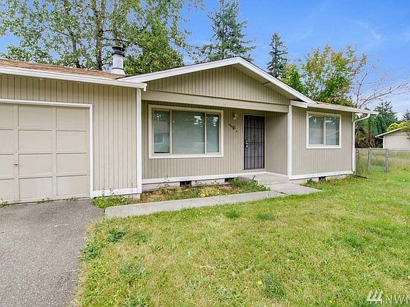 3rd image of 19009 19011 1st Av Ct E