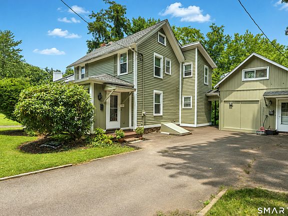 2nd image of 475 West Woods Road