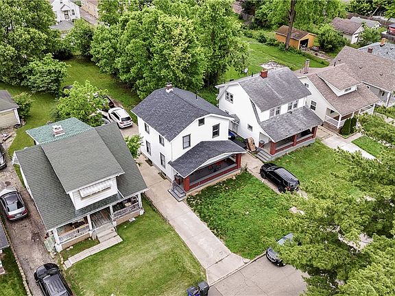 5th image of 323 Roxbury Rd