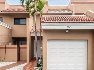 1650 SW 120th Ter, Pembroke Pines, FL 33025