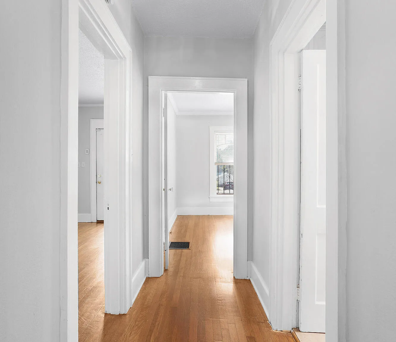 2 bed, 1422 sqft, $1,895 — Photo 1