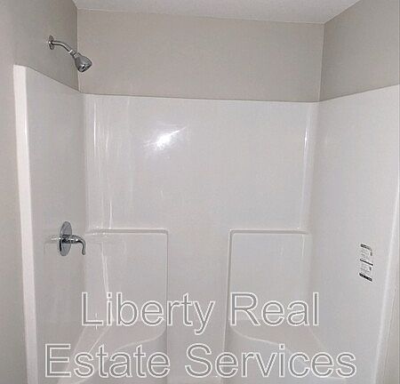 2nd image of 1474 Kelly Dr APT 9